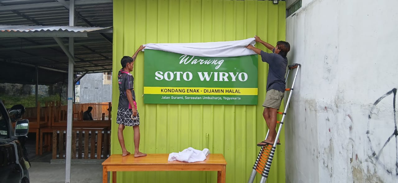 papan nama warung
