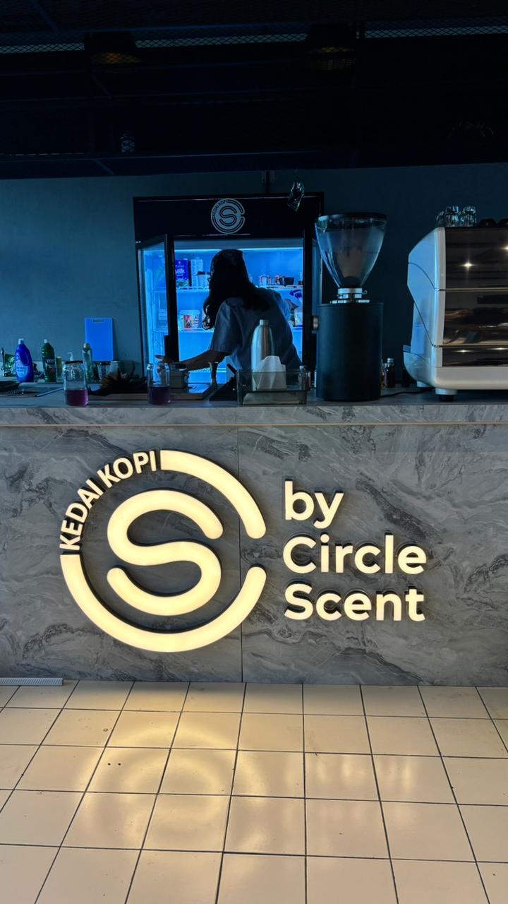 hururf timbul Akrilik